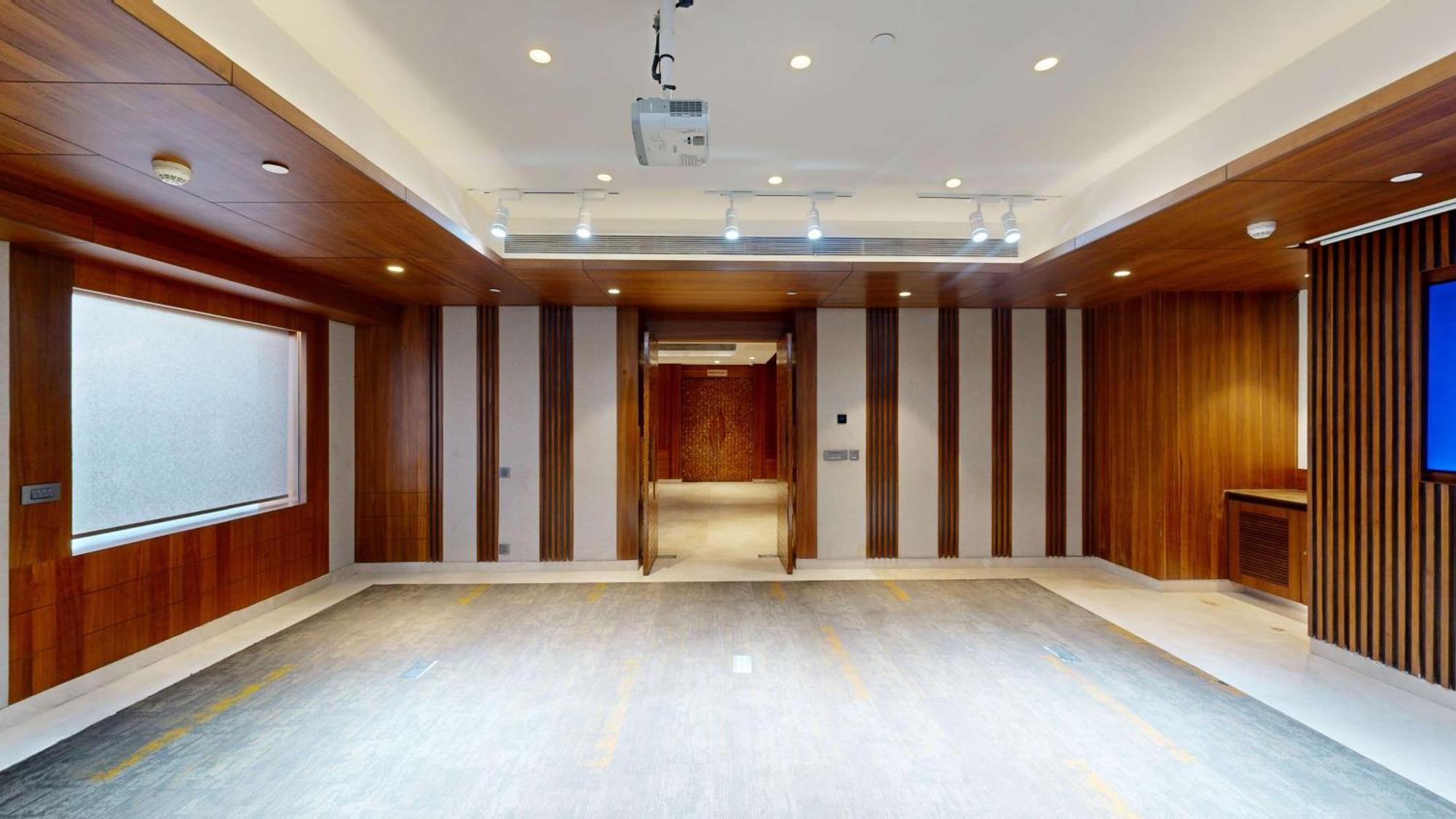 Hotel Radisson Blu Towers Kaushambi Delhi Ncr Ghaziabad Exterior foto The interior of the library