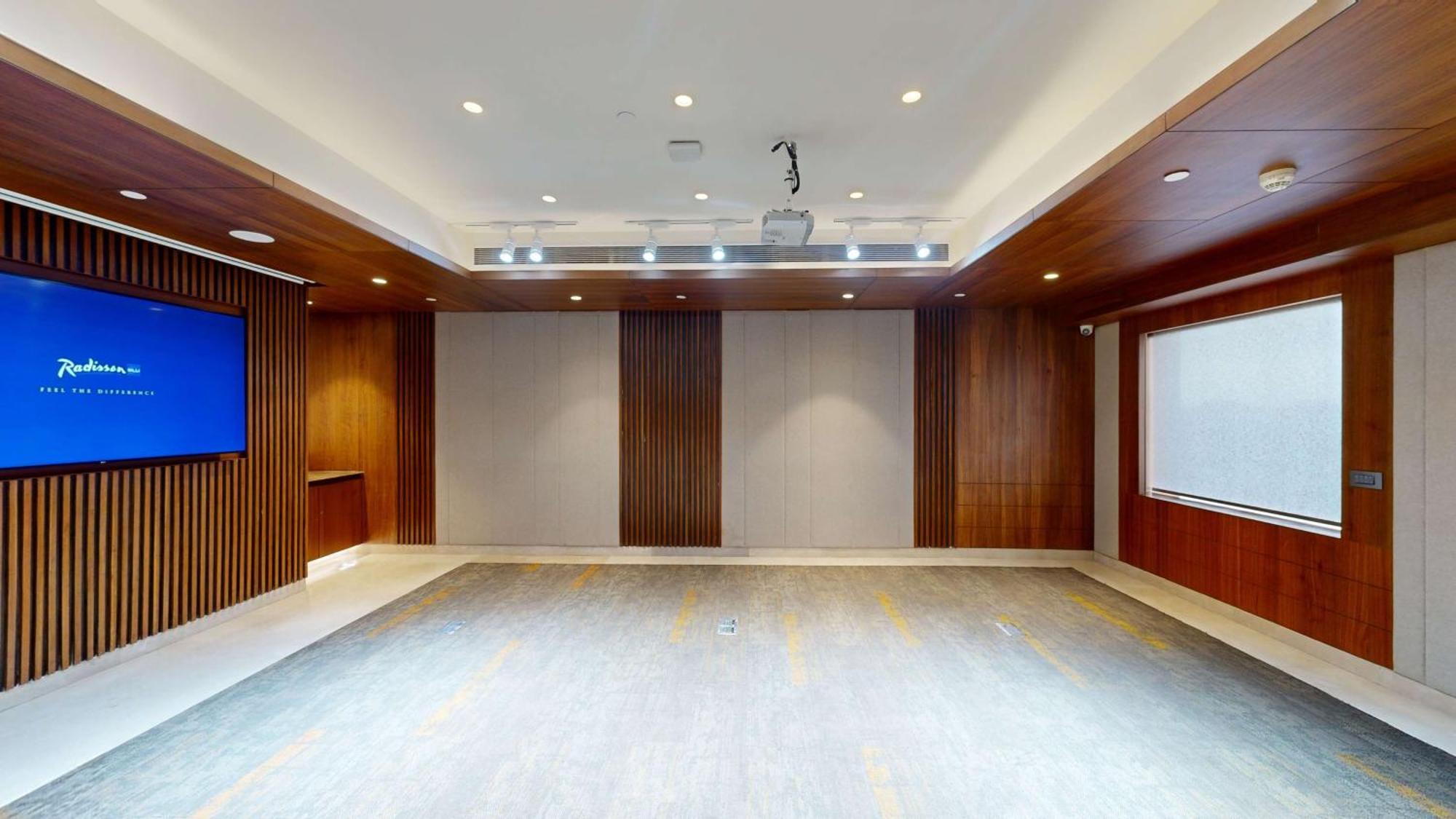 Hotel Radisson Blu Towers Kaushambi Delhi Ncr Ghaziabad Exterior foto The 3D model of the meeting room